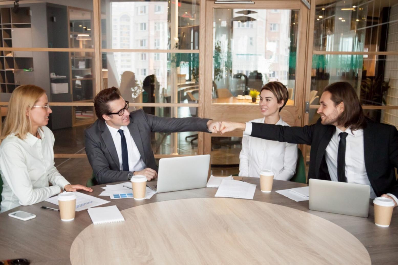 Teamarbeit bei Budgetplanung